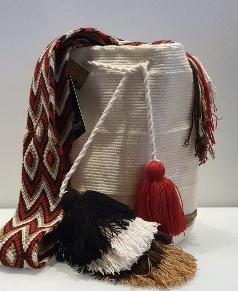 MOCHILA WAYUU BLANCO ROTO